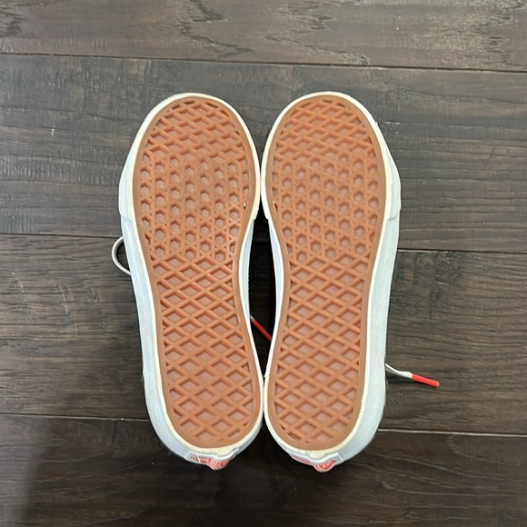 VANS, “off the wall” kids shoe, Size 3, army green suede and camo design - Picture 4 of 6